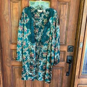 Gold Label Victoria's Secret floral robe small